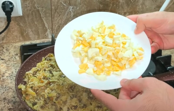 Идеальные пирожки для вечно занятых: как за 20 минут создать кулинарный шедевр с потрясающей начинкой Идеальные пирожки для вечно занятых: как за 20 минут создать кулинарный шедевр с потрясающей начинкой