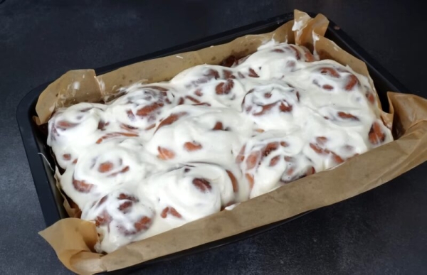 Пеку третий день подряд и не могу остановиться: самые известные и вкусные булочки с корицей