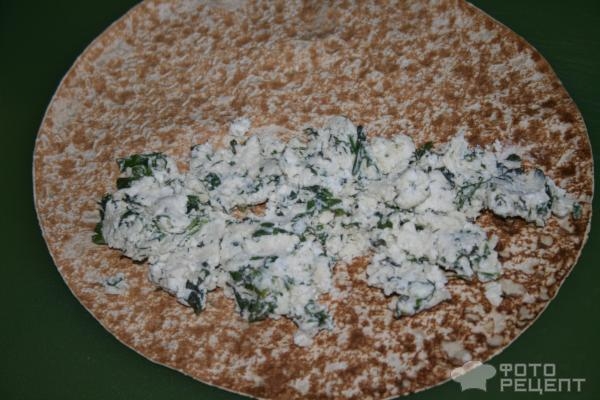 Рецепт: Лепешка с твердым сыром и творогом - Из покупных пшеничных лепешек