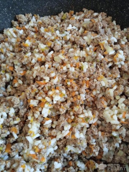 Рецепт: Перец болгарский фаршированный - С мясом и овощами