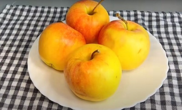 «Невидимый» яблочный пирог — вкуснее, чем пирожное! Готовится не сложно, а получается невероятно вкусным
