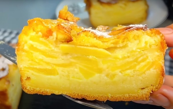 «Невидимый» яблочный пирог — вкуснее, чем пирожное! Готовится не сложно, а получается невероятно вкусным