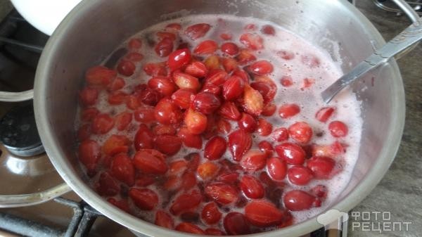 Рецепт: Джем из кизила - Ароматно и вкусно.