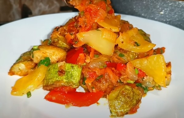 Бесподобно вкусные кабачки в аппетитном соусе. Блюдо, от которого невозможно оторваться