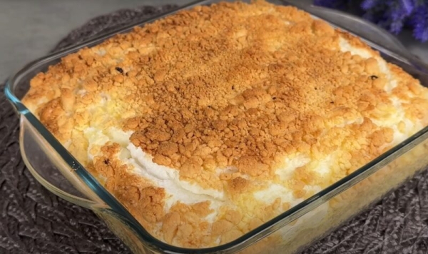 Забудьте о шарлотке! Рецепт роскошного пирога с кремовой прослойкой и карамельным настроением Забудьте о шарлотке! Рецепт роскошного пирога с кремовой прослойкой и карамельным настроением