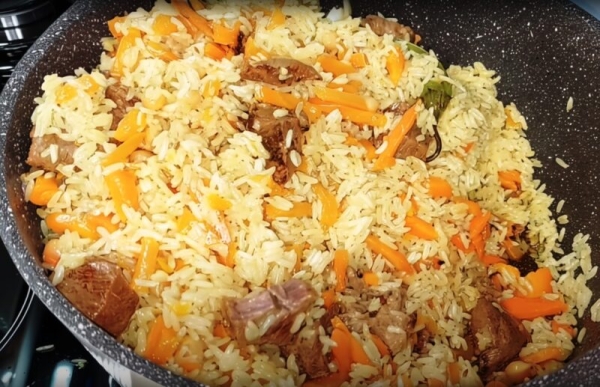 Плов на плите — вкуснее, чем в казане! Хозяюшка из Таджикистана поделилась рецептом — получается рассыпчатый и ароматный Плов на плите — вкуснее, чем в казане! Хозяюшка из Таджикистана поделилась рецептом — получается рассыпчатый и ароматный