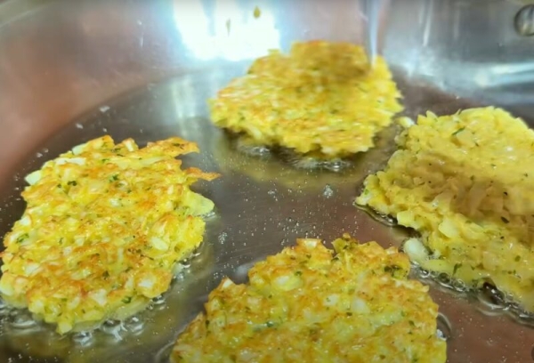 Капустные котлеты на сковороде: нежные и хрустящие — идеальный вариант на каждый день! Капустные котлеты на сковороде: нежные и хрустящие — идеальный вариант на каждый день!