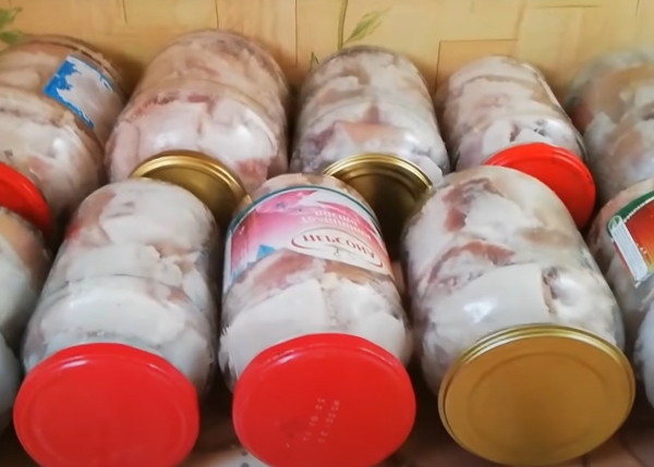 Сало в банках на длительный срок — через полгода будет вкуснее, чем в день закатки. Проверено поколениями!