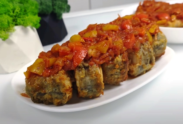 Рыба по-еврейски — не просто блюдо, а кулинарное чудо: с каждым часом становится всё ароматнее! Рыба по-еврейски — не просто блюдо, а кулинарное чудо: с каждым часом становится всё ароматнее!