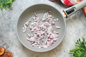 Капустная солянка с сосиской Капустная солянка с сосиской