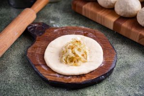 Пирожки с капустой в духовке