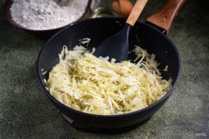 Пирожки с капустой в духовке