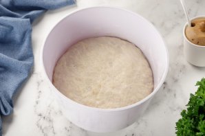 Простой мясной пирог с картошкой