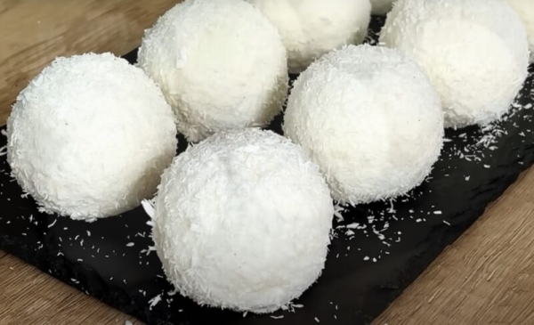 Вкус зимней сказки: рецепт десерта «Белый снег», который создаст неповторимую праздничную атмосферу Вкус зимней сказки: рецепт десерта «Белый снег», который создаст неповторимую праздничную атмосферу