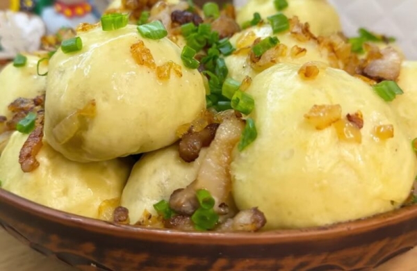 Не просто галушки, а объедение! Откройте для себя рецепт полтавских клецек с мясной начинкой и салом Не просто галушки, а объедение! Откройте для себя рецепт полтавских клецек с мясной начинкой и салом