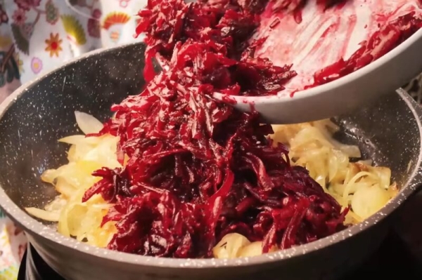 Хочется есть каждый день! Невероятная намазка из свеклы: вкусный перекус или закуска на праздничный стол Хочется есть каждый день! Невероятная намазка из свеклы: вкусный перекус или закуска на праздничный стол