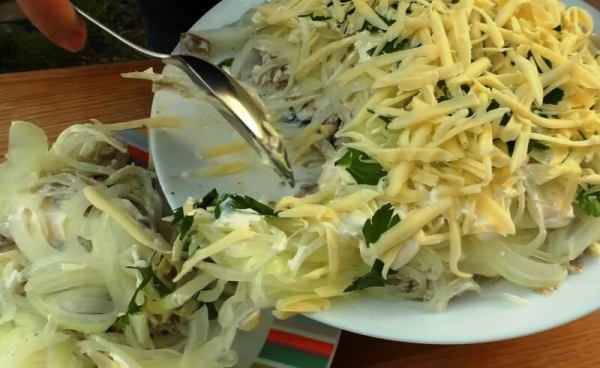 Вкуснее, чем в ресторане! Луковый салат — так вкусно, что готовят даже те, кто лук не любит