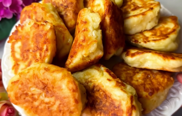 Ленивые «Хачапурики» за 15 минут. Завтрак — быстро и вкусно: рецепт для тех, кто ценит своё время Ленивые «Хачапурики» за 15 минут. Завтрак — быстро и вкусно: рецепт для тех, кто ценит своё время