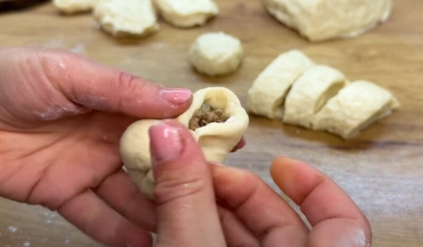 Не просто галушки, а объедение! Откройте для себя рецепт полтавских клецек с мясной начинкой и салом Не просто галушки, а объедение! Откройте для себя рецепт полтавских клецек с мясной начинкой и салом