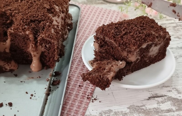 Шоколадный торт «Вулкан». Самый нежный, быстрый и бюджетный рецепт!