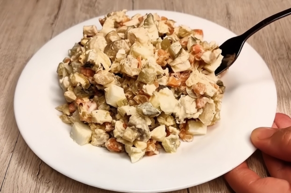 Салат «Машеровский»: секретный рецепт из прошлого, который вы никогда не пробовали. Вкус, от которого все в восторге! Салат «Машеровский»: секретный рецепт из прошлого, который вы никогда не пробовали. Вкус, от которого все в восторге!