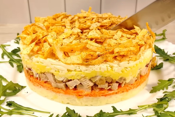 «Хрустящая Корона» — вкуснейший салат на Новогодний праздничный стол! Впечатлит даже искушенных гурманов
