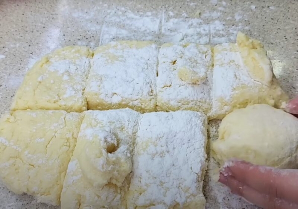 Мягкая и нежная выпечка из творога за 25 минут. Так вкусно, что даже крошки не останется! Мягкая и нежная выпечка из творога за 25 минут. Так вкусно, что даже крошки не останется!