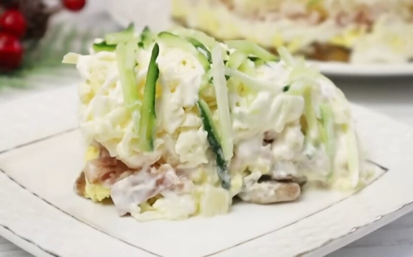Салат «Зимний Фьюжн»  — нежность и гармония вкусов для Новогоднего стола! Не просто еда, а визуальное удовольствие