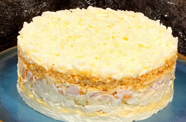 «Снежная королева» — необычный и нереально вкусный салат на Новый год! Все гости требовали рецепт «Снежная королева» — необычный и нереально вкусный салат на Новый год! Все гости требовали рецепт