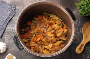 Азу по-татарски в мультиварке Азу по-татарски в мультиварке