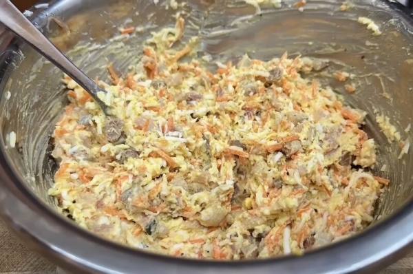 Мировая закуска из сельди на черном хлебе! Рецепт за 5 минут: вкуснее вы точно не пробовали Мировая закуска из сельди на черном хлебе! Рецепт за 5 минут: вкуснее вы точно не пробовали