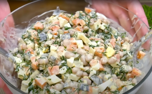 Забудьте про оливье! Салат «Листопад»: настолько яркий, что затмит любой праздничный стол