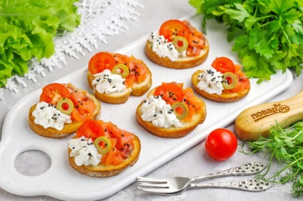 Брускетта с семгой Брускетта с семгой