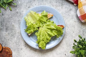 Бутерброды со шпротами