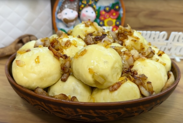 Не просто галушки, а объедение! Откройте для себя рецепт полтавских клецек с мясной начинкой и салом Не просто галушки, а объедение! Откройте для себя рецепт полтавских клецек с мясной начинкой и салом