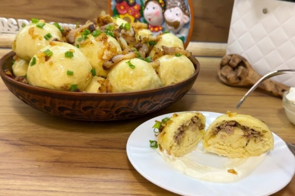 Не просто галушки, а объедение! Откройте для себя рецепт полтавских клецек с мясной начинкой и салом Не просто галушки, а объедение! Откройте для себя рецепт полтавских клецек с мясной начинкой и салом