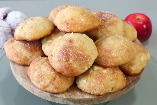 Открытие дня: как обычные творог и яблоко становятся воздушными булочками. Готовим без лишних хлопот!