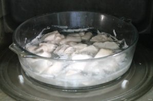 Курица с картошкой в микроволновке