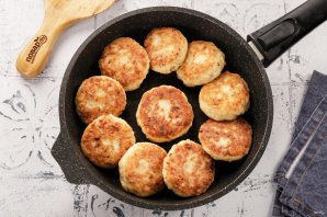 Куриные тефтели в сливочном соусе Куриные тефтели в сливочном соусе