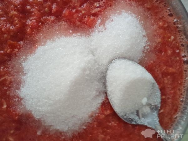 Рецепт: Хренодер - Удачный хренодер. Ароматный и пикантный. С болгарским перцем и чесноком