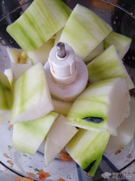 Рецепт: Кабачковая "аджика" - С болгарским перцем и чесноком: вкусная и пикантная, сразу и не поймешь что из кабачков