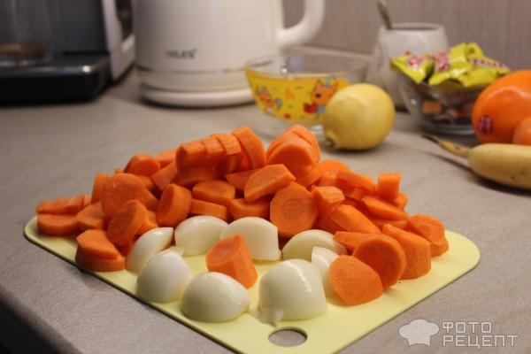 Рецепт: Морковный крем-суп - На свиных ребрах!