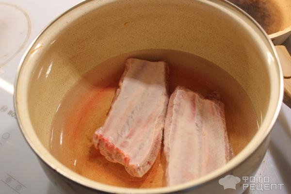 Рецепт: Морковный крем-суп - На свиных ребрах!