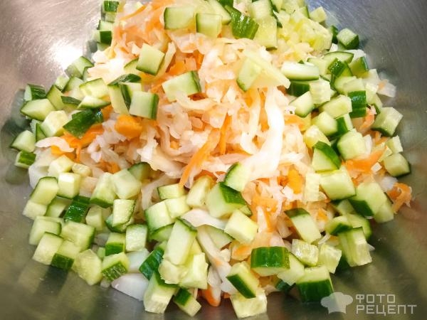 Рецепт: Постный овощной салат - с квашеной капустой Рецепт: Постный овощной салат - с квашеной капустой