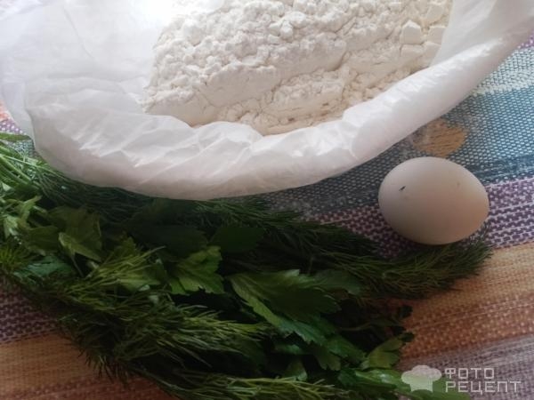 Рецепт: Суп с улитками из теста и зеленью - на курином бульоне