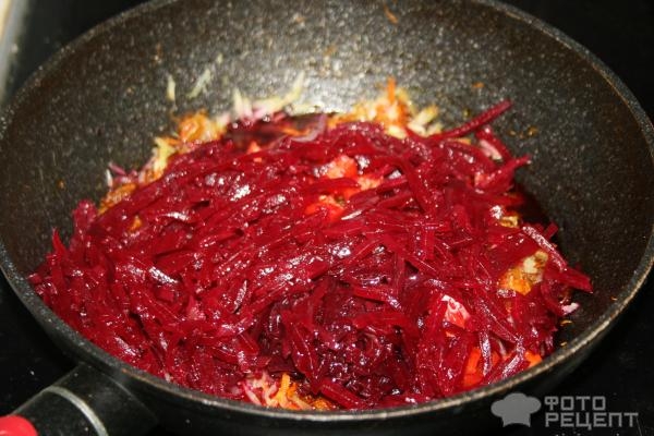 Рецепт: Суп свекольный - с консервированной фасолью