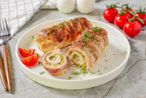 Рулетики из индейки в духовке с начинкой Рулетики из индейки в духовке с начинкой