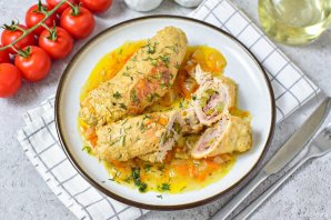 Рулетики из свинины с начинкой