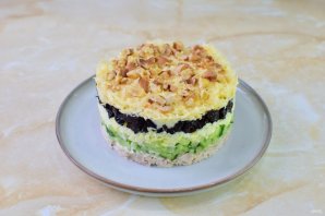 Салат из курицы и чернослива Салат из курицы и чернослива