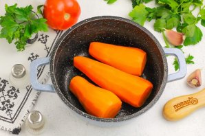 Салат из моркови с чесноком Салат из моркови с чесноком